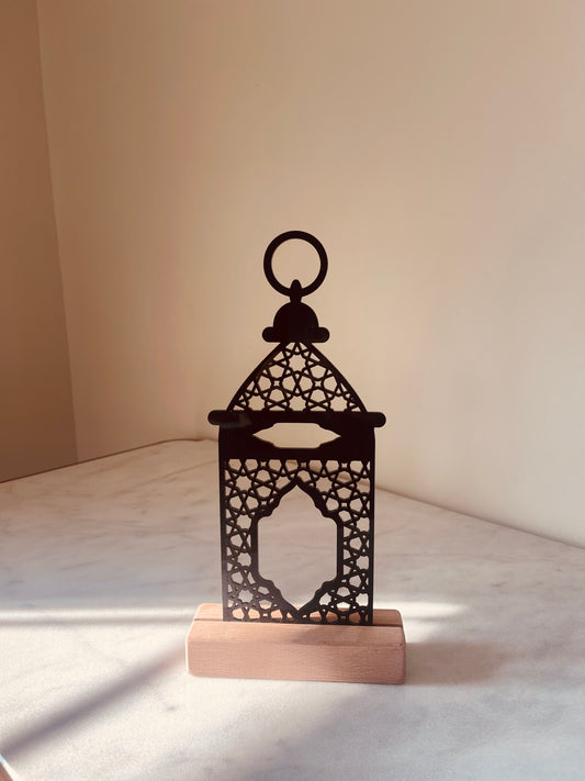 The Arabesque Lantern