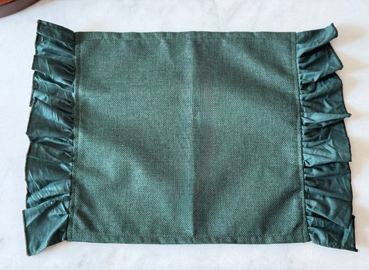 Forest Ruffle Table Set