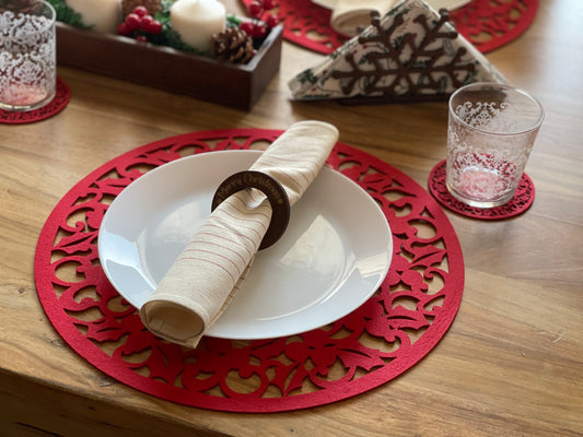 Mistletoe in Red Placemats