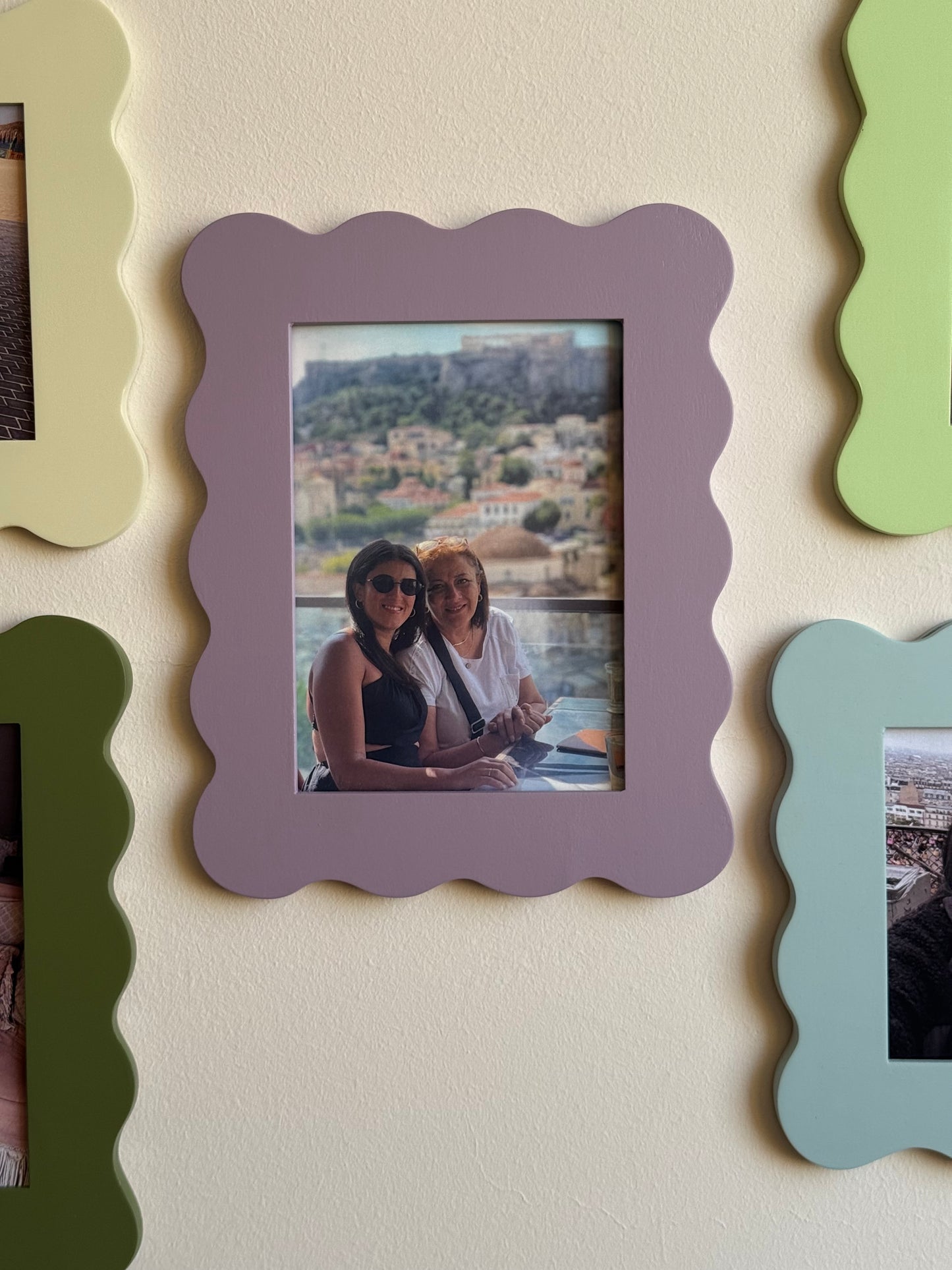 The Scalloped Frames