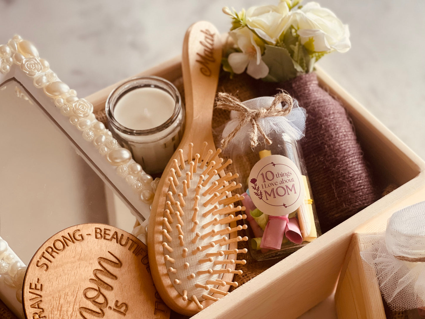 Pearls MOM Box
