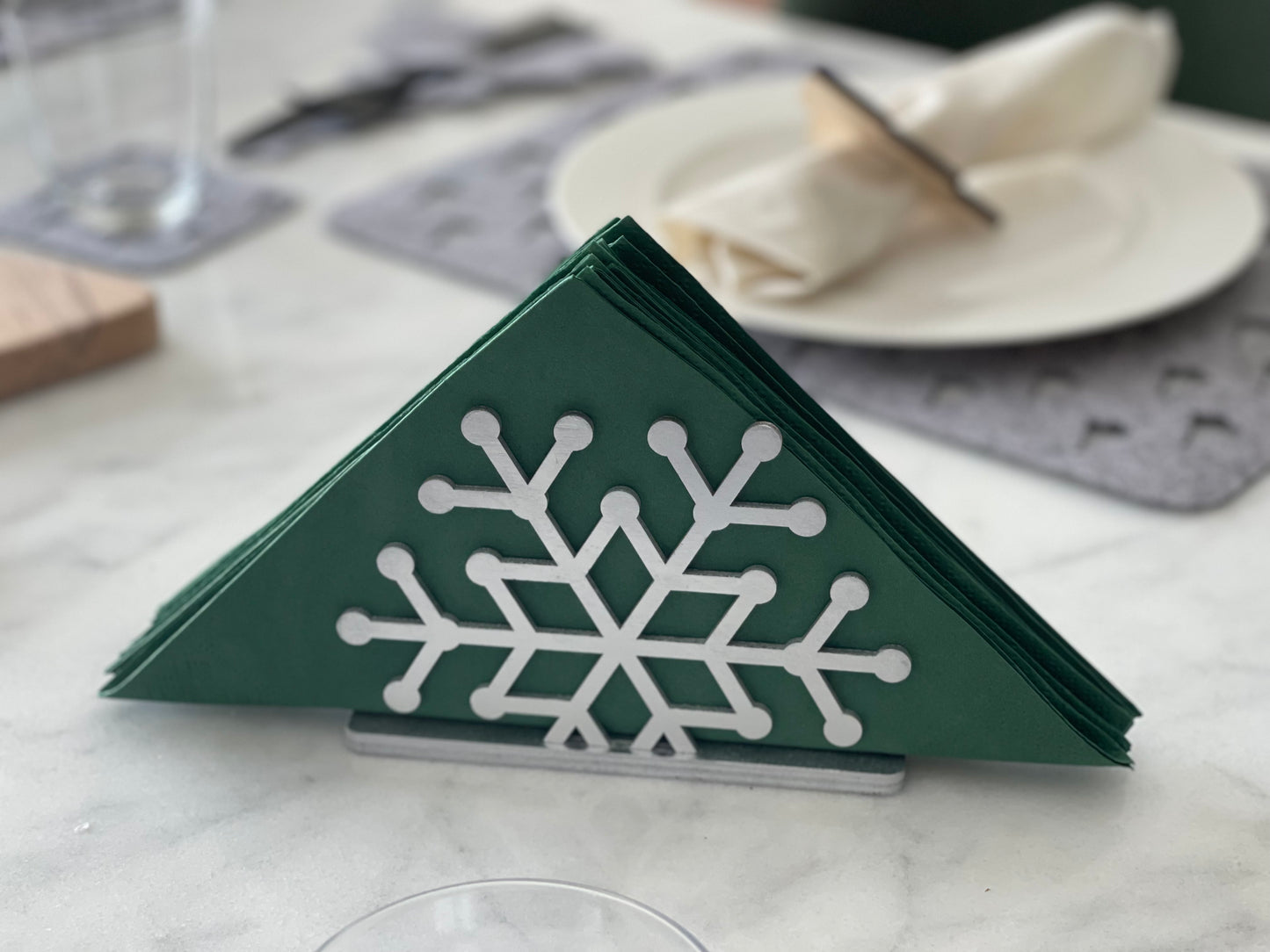 Frosty Snowball Holder
