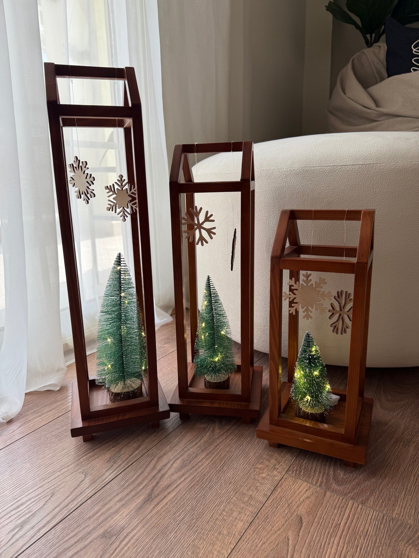 Christmas Lantern Trio