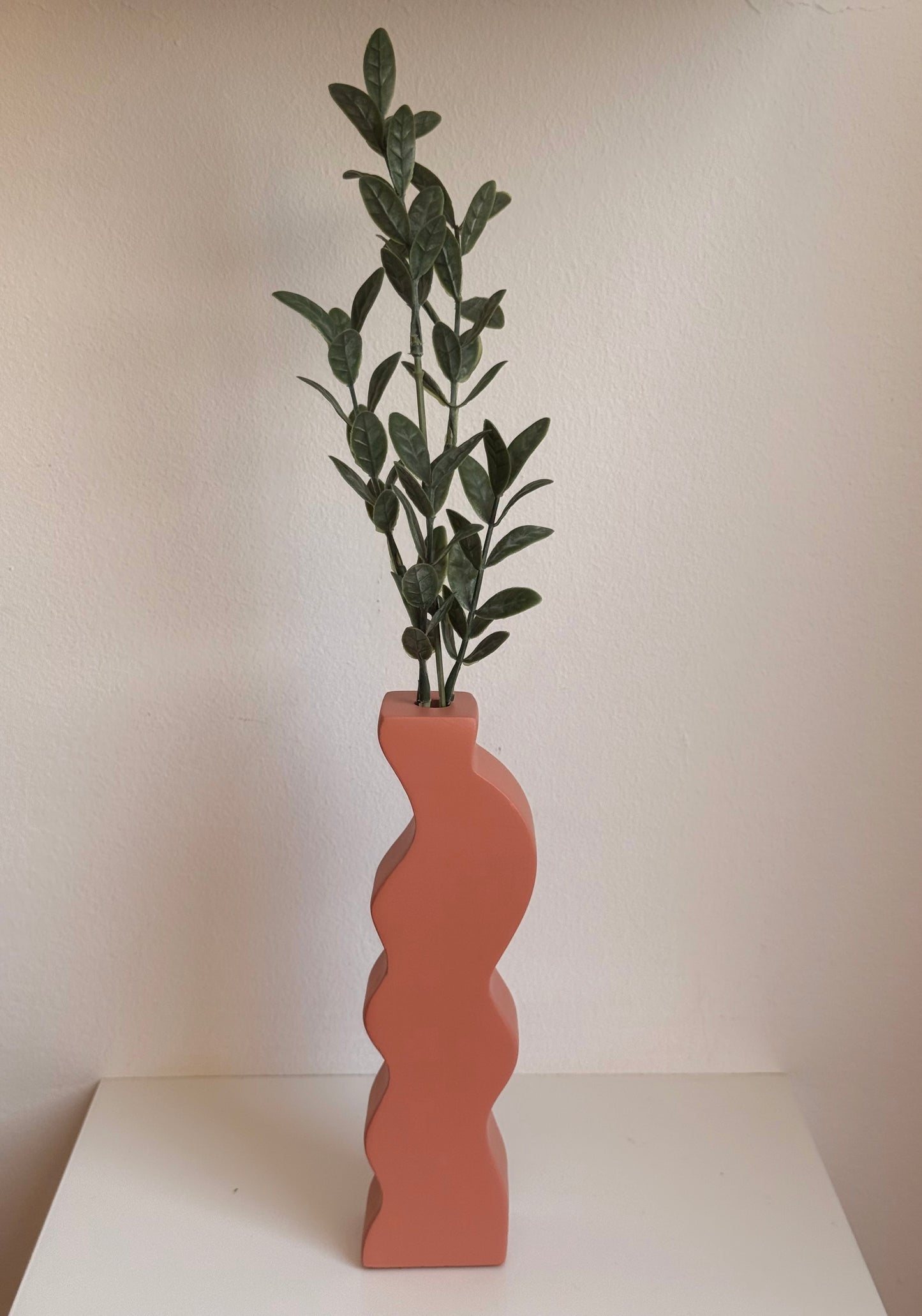 The Wavy Muse Vase