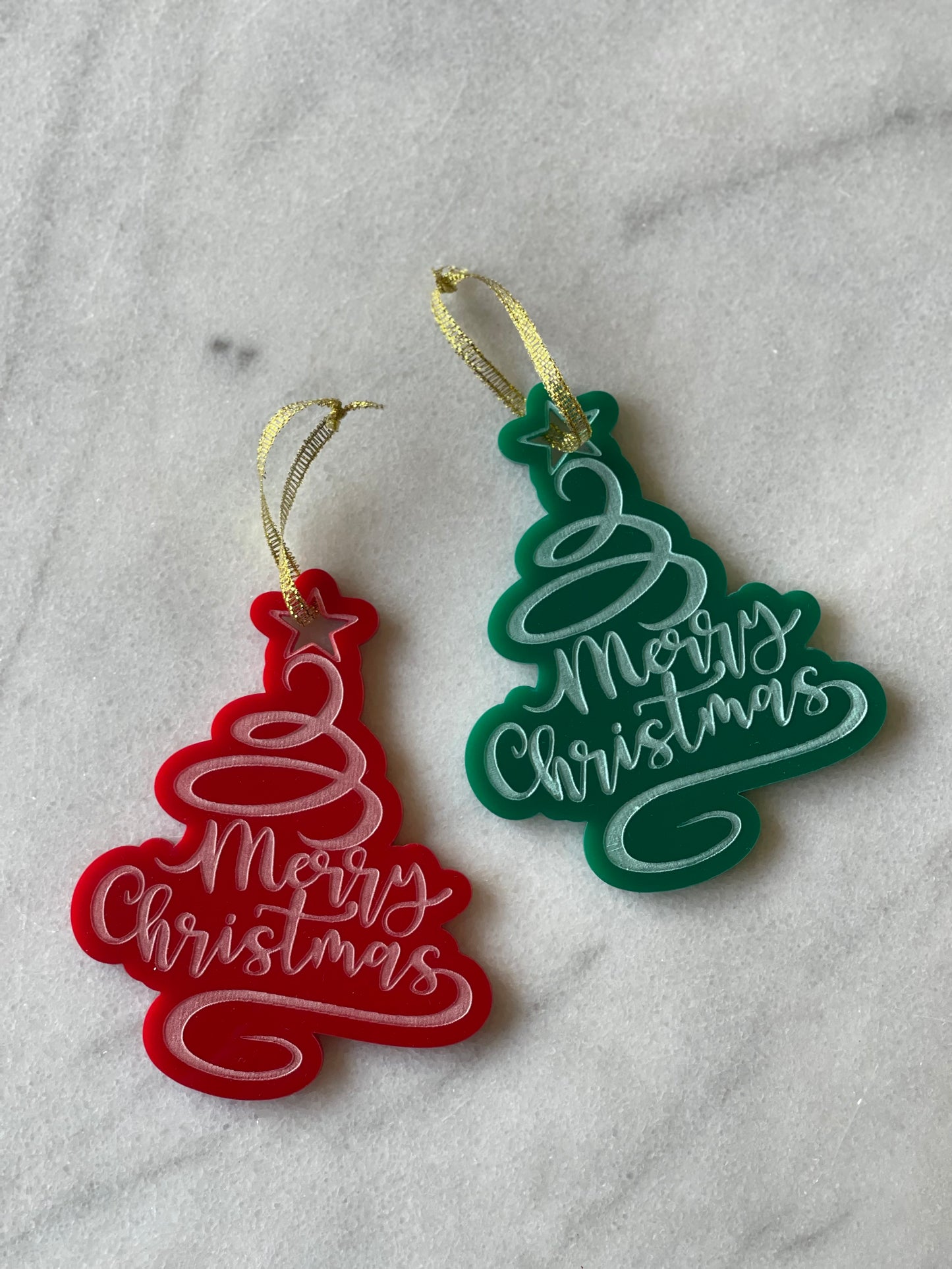 Hang a tree ornaments