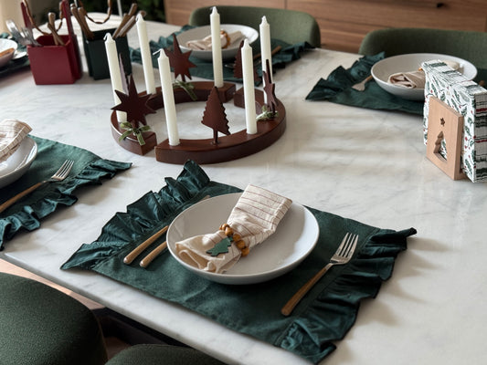 Forest Ruffle Table Set