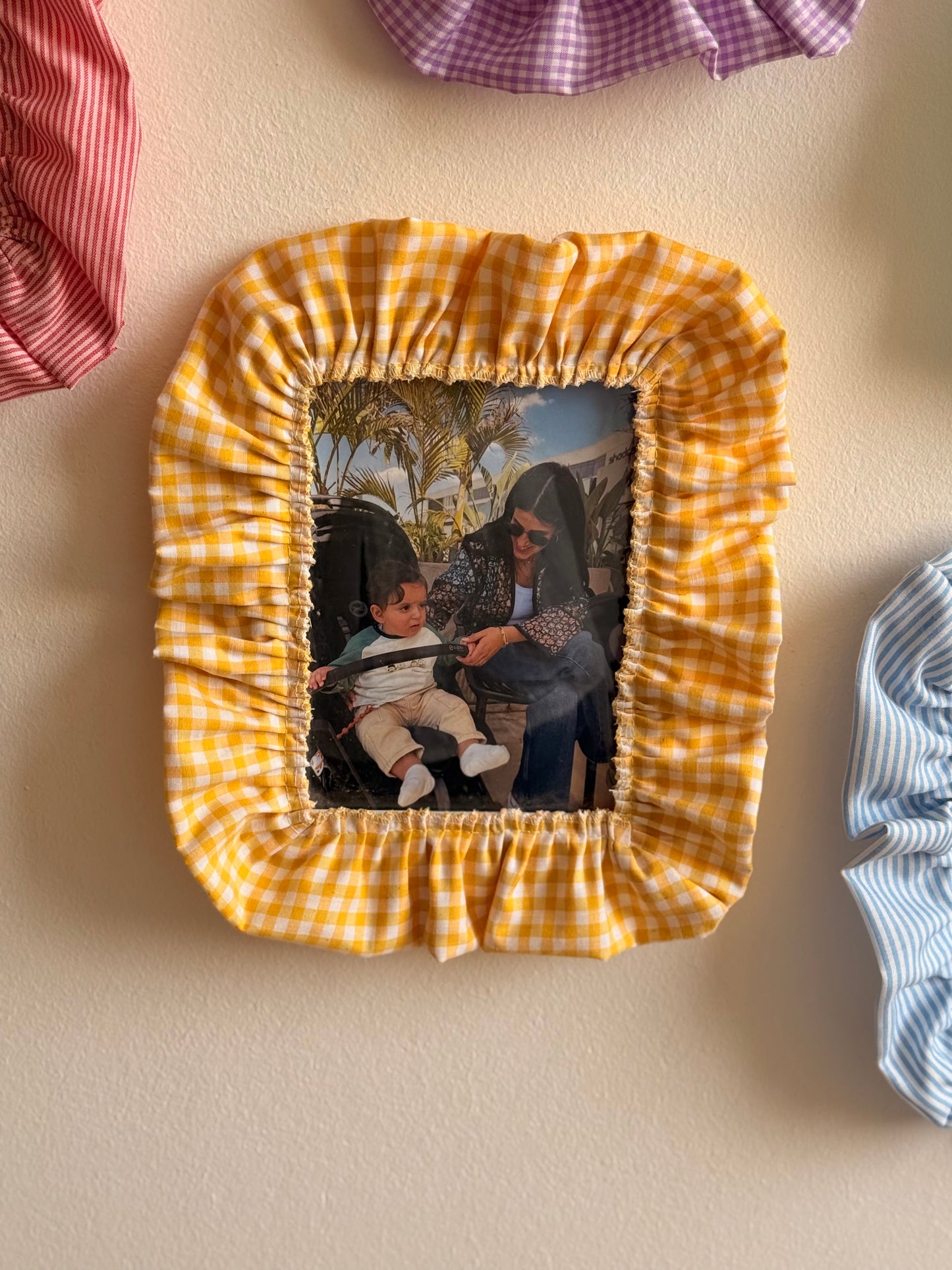 Ruffle Pop Frame
