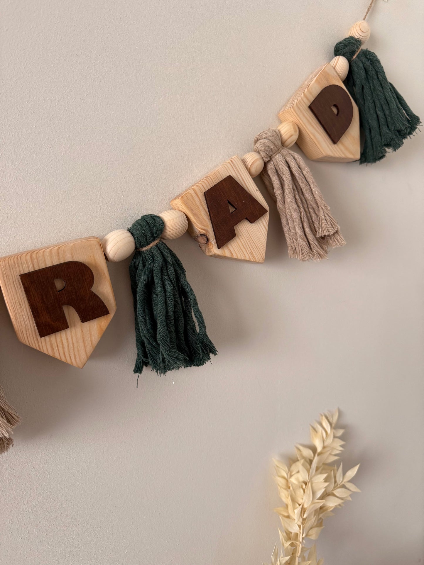 Name & knots Garland