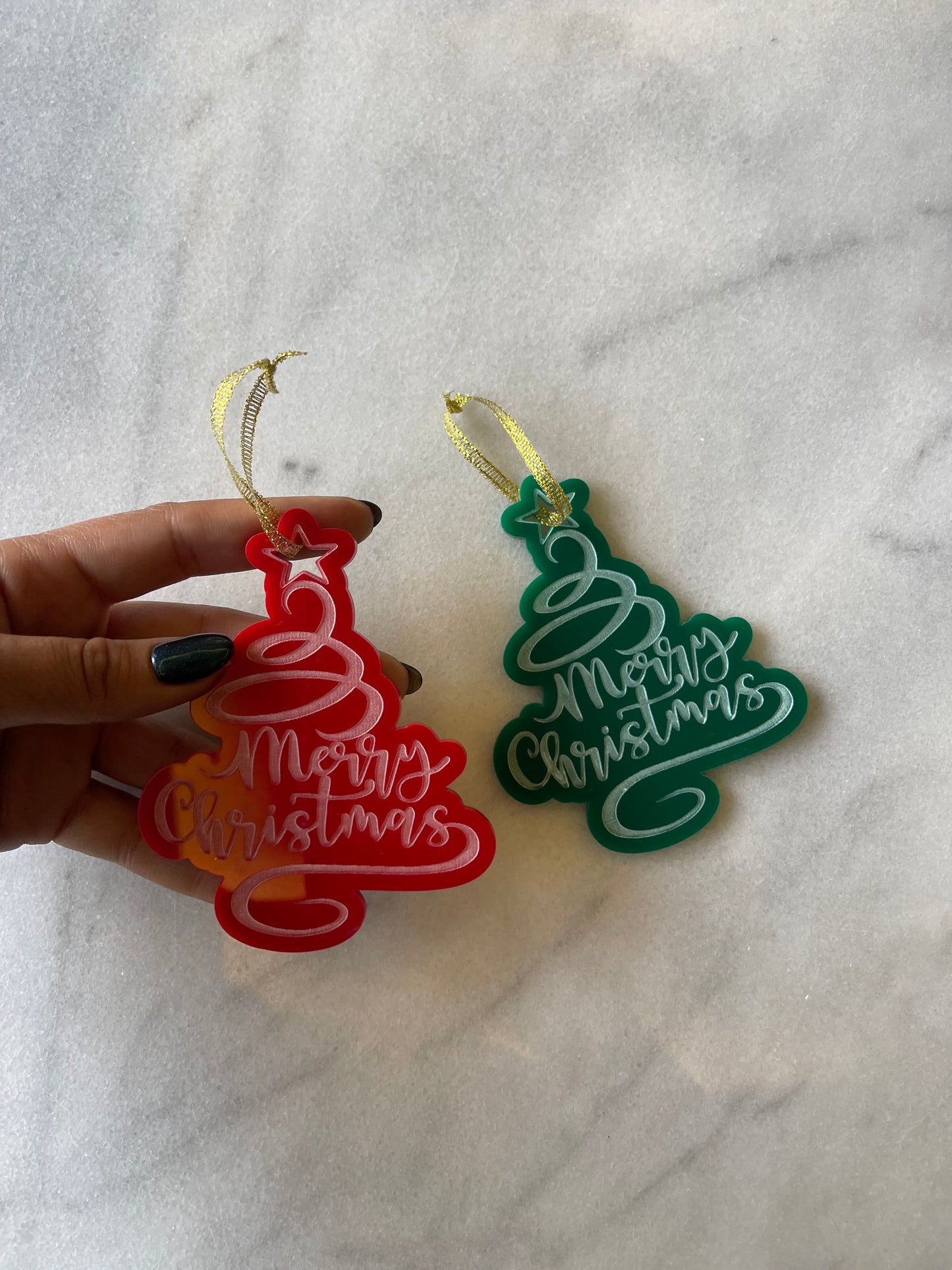 Hang a tree ornaments