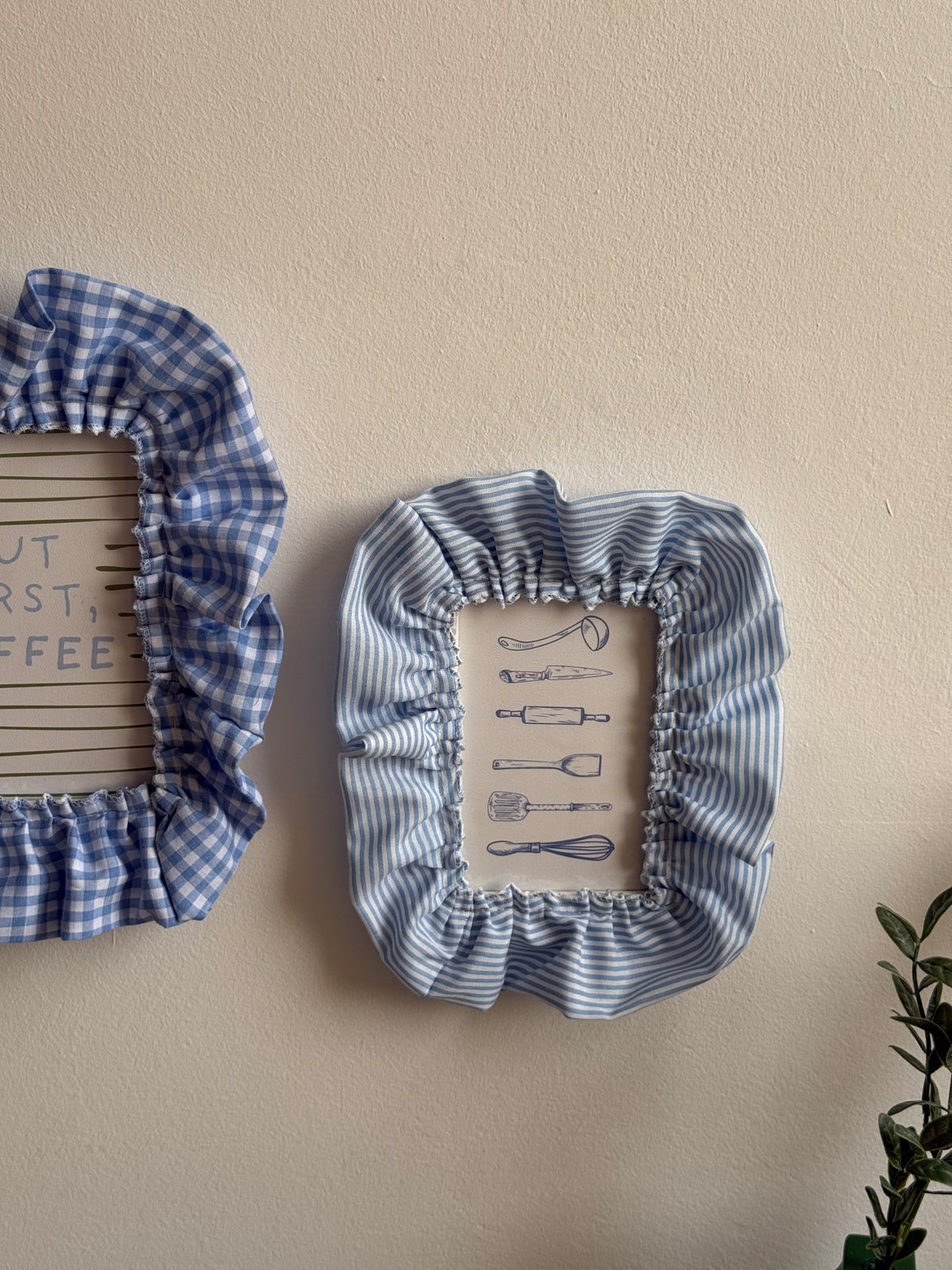 Soft Ruffle Frames | Set of 2