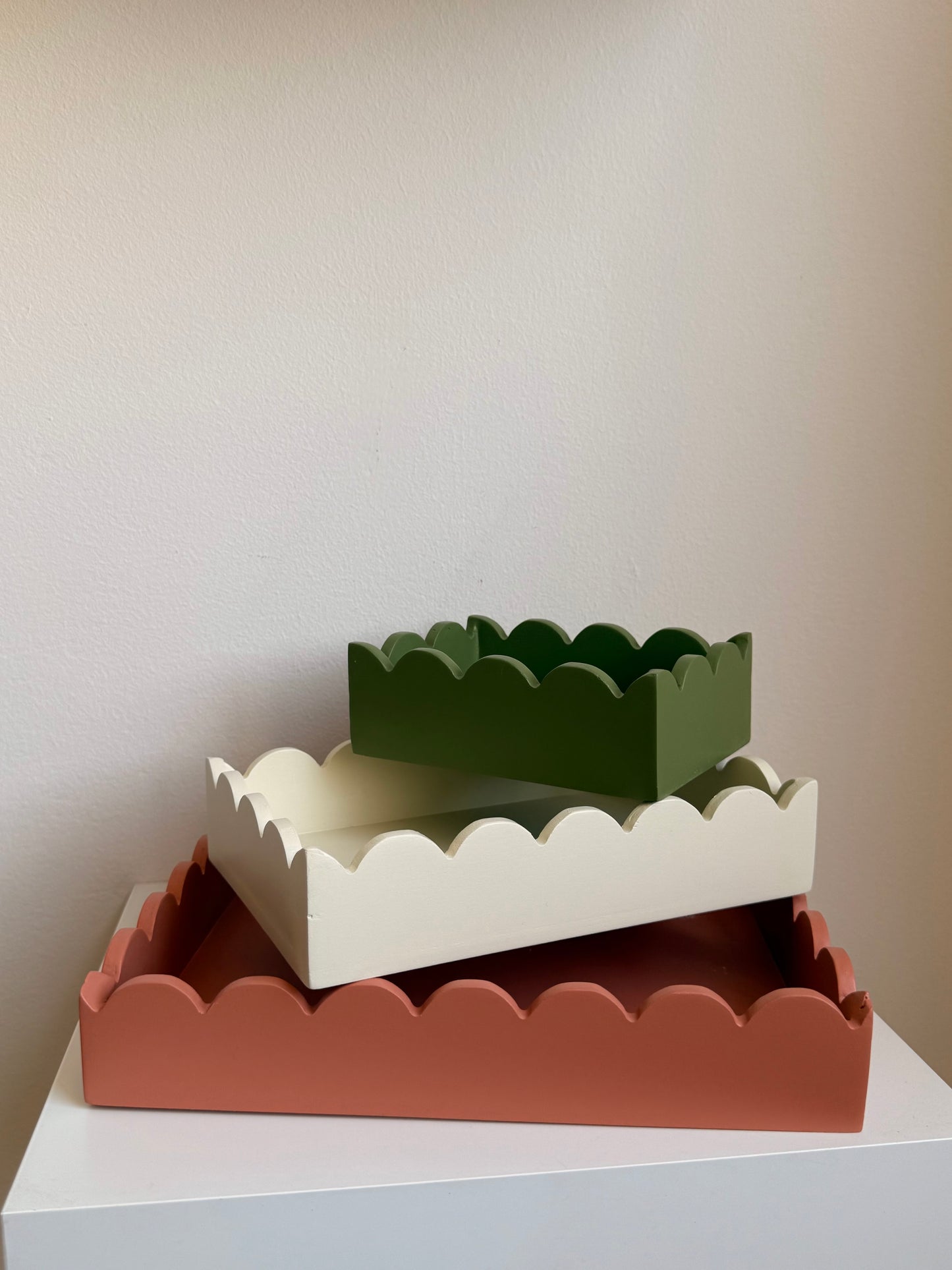 Scallop Nesting Trays | Set of 3