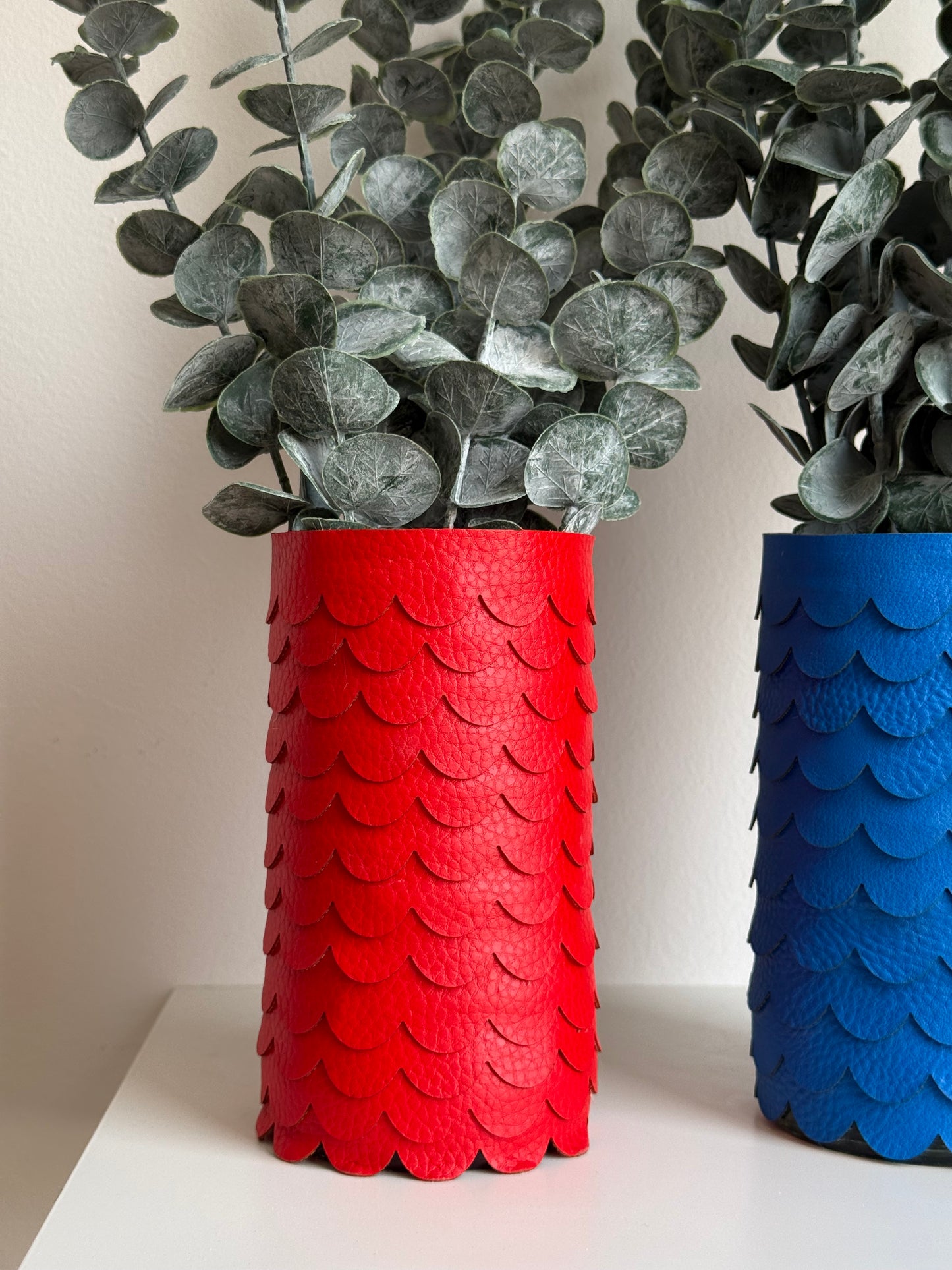Scallop Leather Vase