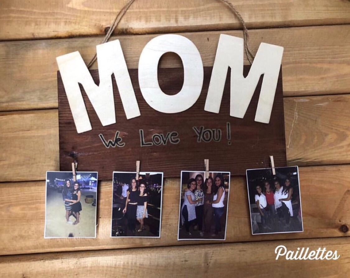 MOM signature hanger