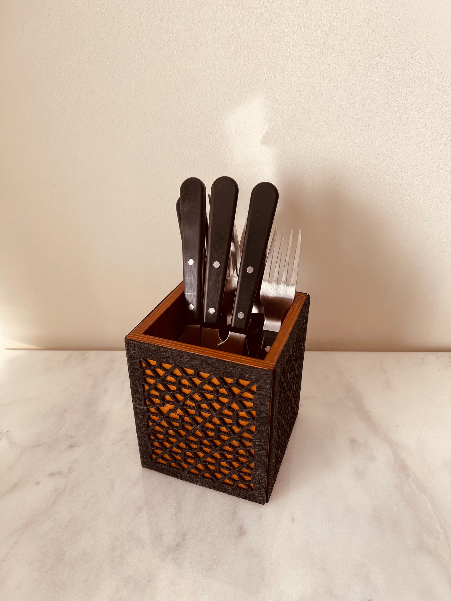 Arabesque Cutlery Holder